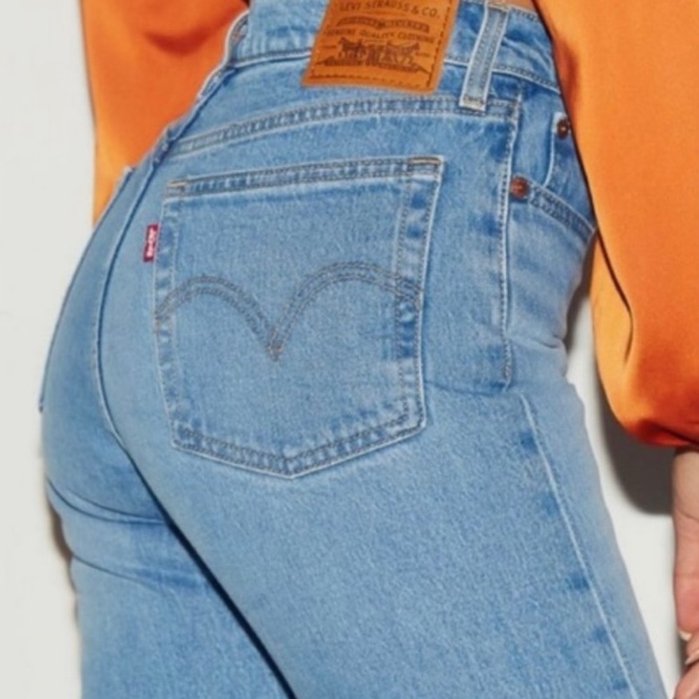 LEVI'S WEDGIE Straight Fit High Rise Cropped JEANS SIZE 31 NWT - Picture 2 of 15
